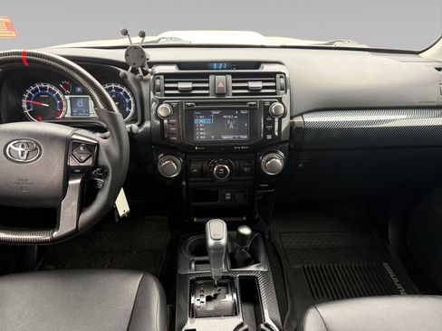 Used 2017 Toyota 4Runner TRD Off-Road Premium AWD/4WD image 12
