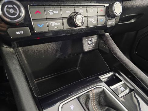 Used 2022 Jeep Compass Limited AWD/4WD image 39