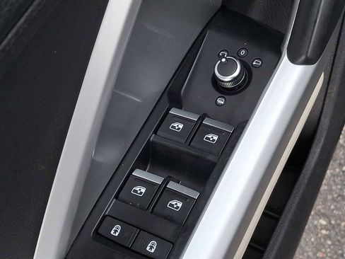 Used 2019 Audi Q3 2.0T Premium Plus w/ Premium Plus Package image 25