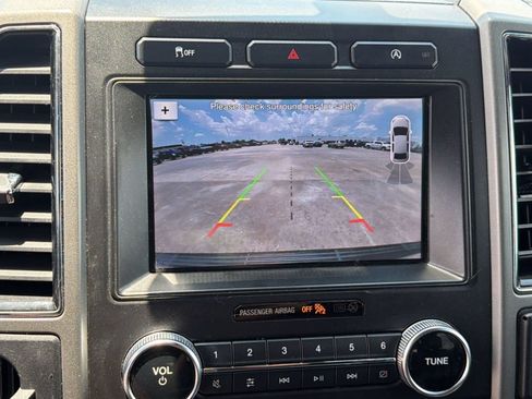 Used 2019 Ford Expedition Max XLT w/ Equipment Group 201A RWD image 19