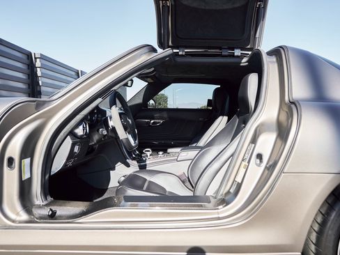 Used 2012 Mercedes-Benz SLS AMG Coupe image 36