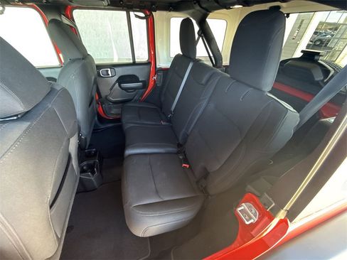 Used 2018 Jeep Wrangler Unlimited Sport S image 23