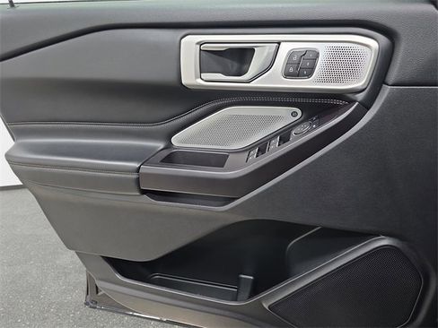 Used 2020 Ford Explorer ST w/ ST Street Pack image 27