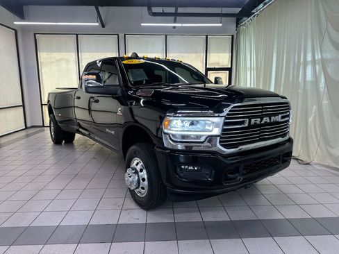 Used 2024 RAM 3500 Laramie AWD/4WD image 2