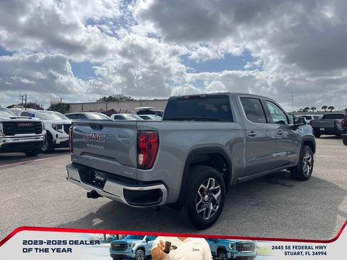 New 2026 GMC Sierra 1500 SLE image 7