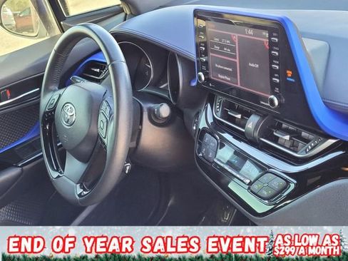 Used 2020 Toyota C-HR XLE image 11