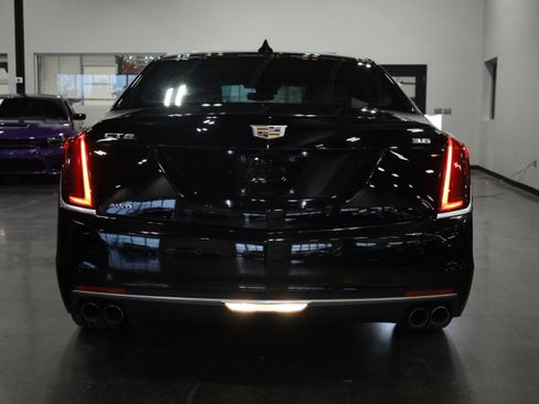 Used 2018 Cadillac CT6 Luxury image 5