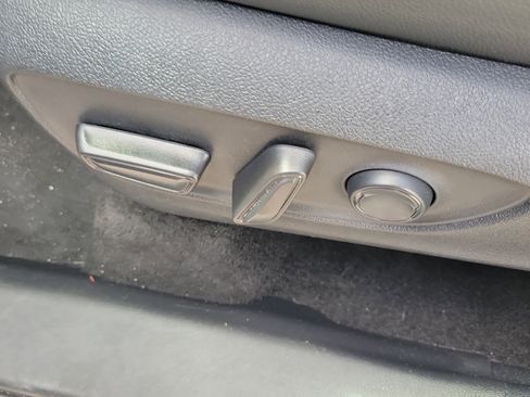 Used 2024 Toyota Grand Highlander XLE FWD image 24