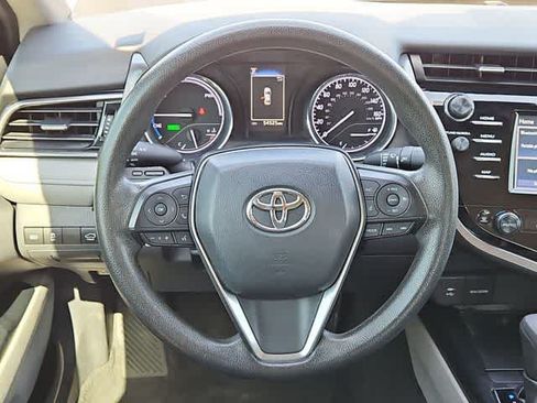 Used 2019 Toyota Camry LE FWD image 20