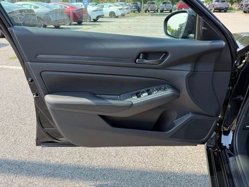 New 2026 Nissan Altima 2.5 SV w/ SV Special Edition Package FWD image 16