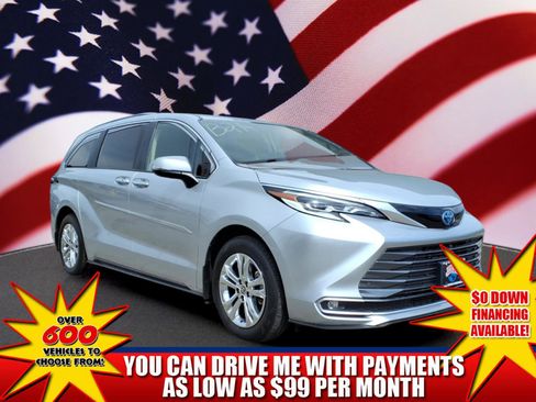 Used 2022 Toyota Sienna Platinum image 1