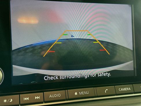 Used 2023 Nissan Rogue SV FWD image 22