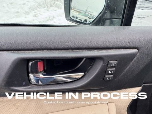 Used 2017 Subaru Outback 2.5i Limited image 13