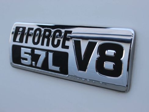 Used 2018 Toyota Tundra SR5 w/ TRD Off Road Package image 29