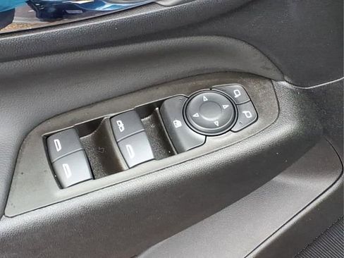 Used 2023 Chevrolet Equinox LT image 16