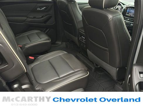 Used 2023 Chevrolet Traverse Premier image 9