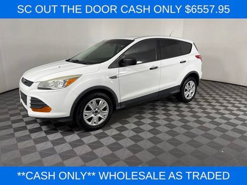 Used 2015 Ford Escape S FWD image 2