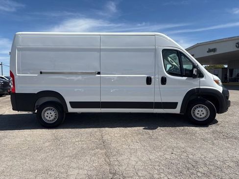 New 2026 RAM ProMaster 2500 w/ Convenience Group FWD image 36