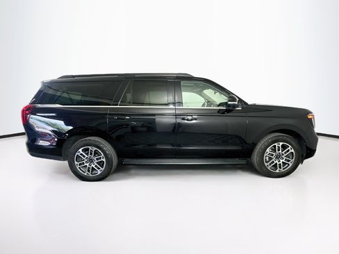 Used 2025 Ford Expedition Max Active AWD/4WD image 10