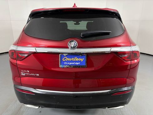 Used 2024 Buick Enclave Premium image 8