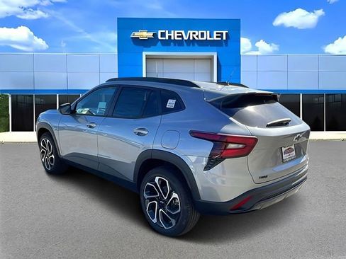 New 2026 Chevrolet Trax RS w/ Sunroof Package image 5