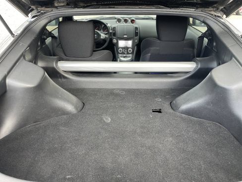 Used 2015 Nissan 370Z Coupe RWD image 8