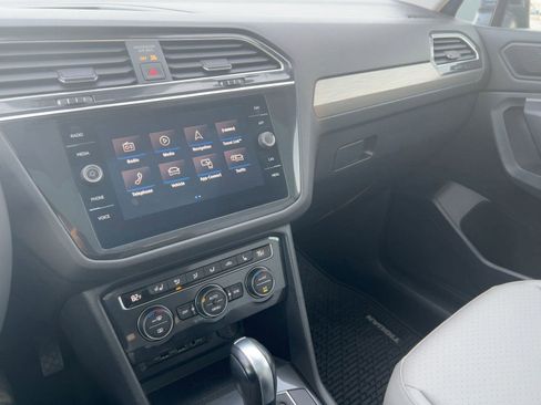 Certified 2020 Volkswagen Tiguan SEL w/ 3rd Row Seat Package image 24