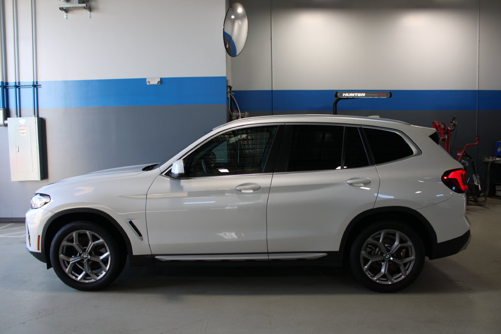 Used 2023 BMW X3 xDrive30i w/ Premium Package AWD/4WD image 11