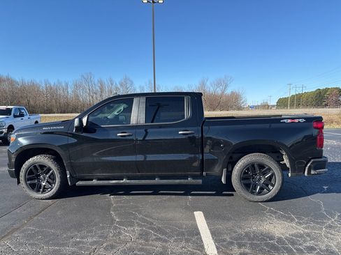 Used 2022 Chevrolet Silverado 1500 Custom image 4