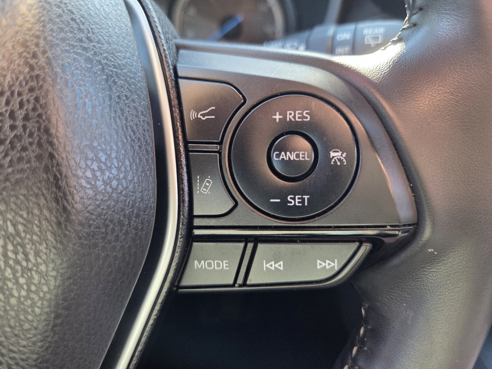 Used 2022 Toyota Venza XLE AWD/4WD image 26
