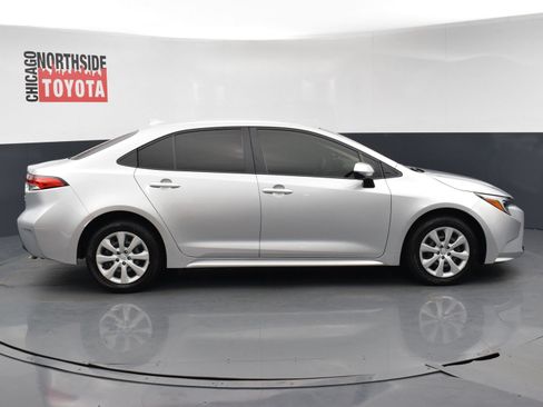 Used 2025 Toyota Corolla LE FWD image 5