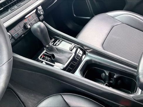 Used 2023 Jeep Compass Latitude image 15