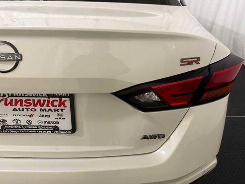 Used 2024 Nissan Altima 2.5 SR image 18