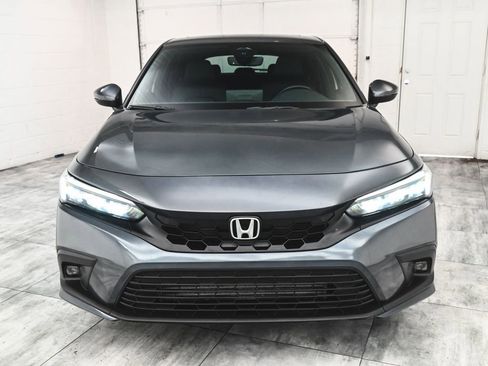 Used 2024 Honda Civic Sport Touring image 2