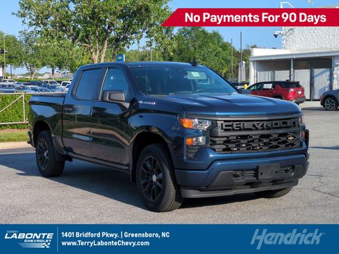 Used 2022 Chevrolet Silverado 1500 Custom AWD/4WD image 1