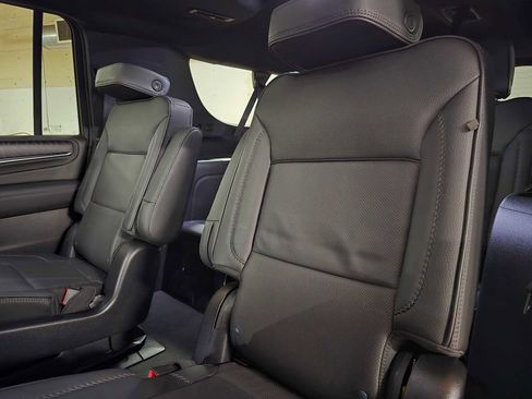 Used 2024 GMC Yukon XL Denali w/ Max Trailering Package image 19