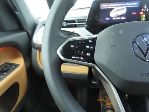 New 2025 Volkswagen ID. Buzz Pro S Plus image 11