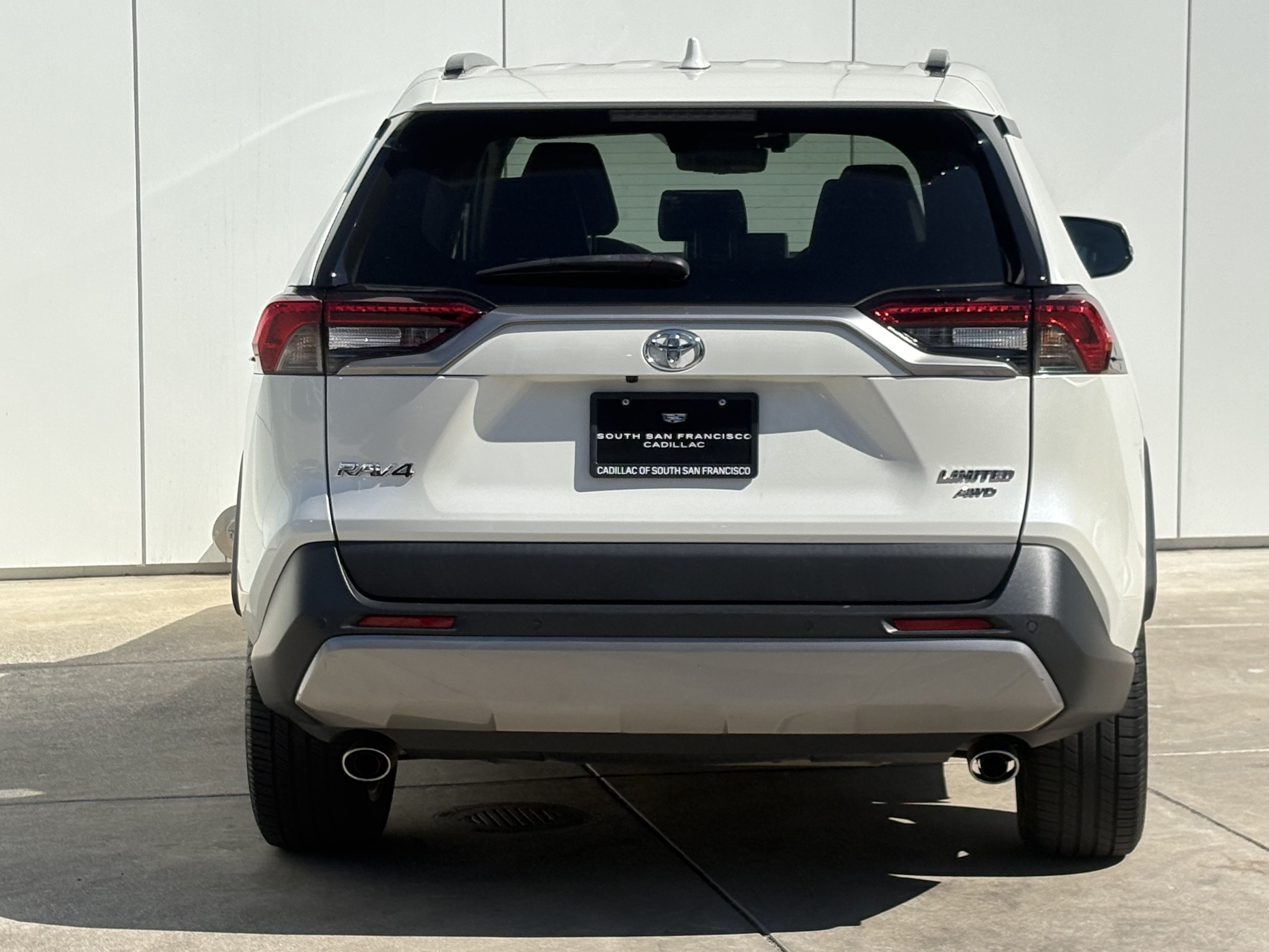Used 2022 Toyota RAV4 Limited AWD/4WD image 8