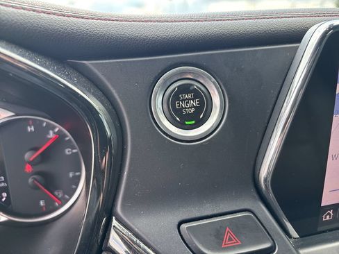 Used 2019 Chevrolet Blazer RS AWD/4WD image 22
