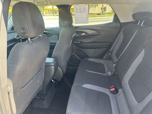 Used 2021 Chevrolet TrailBlazer LT FWD image 10