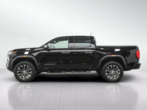 Used 2024 GMC Canyon Denali AWD/4WD image 2