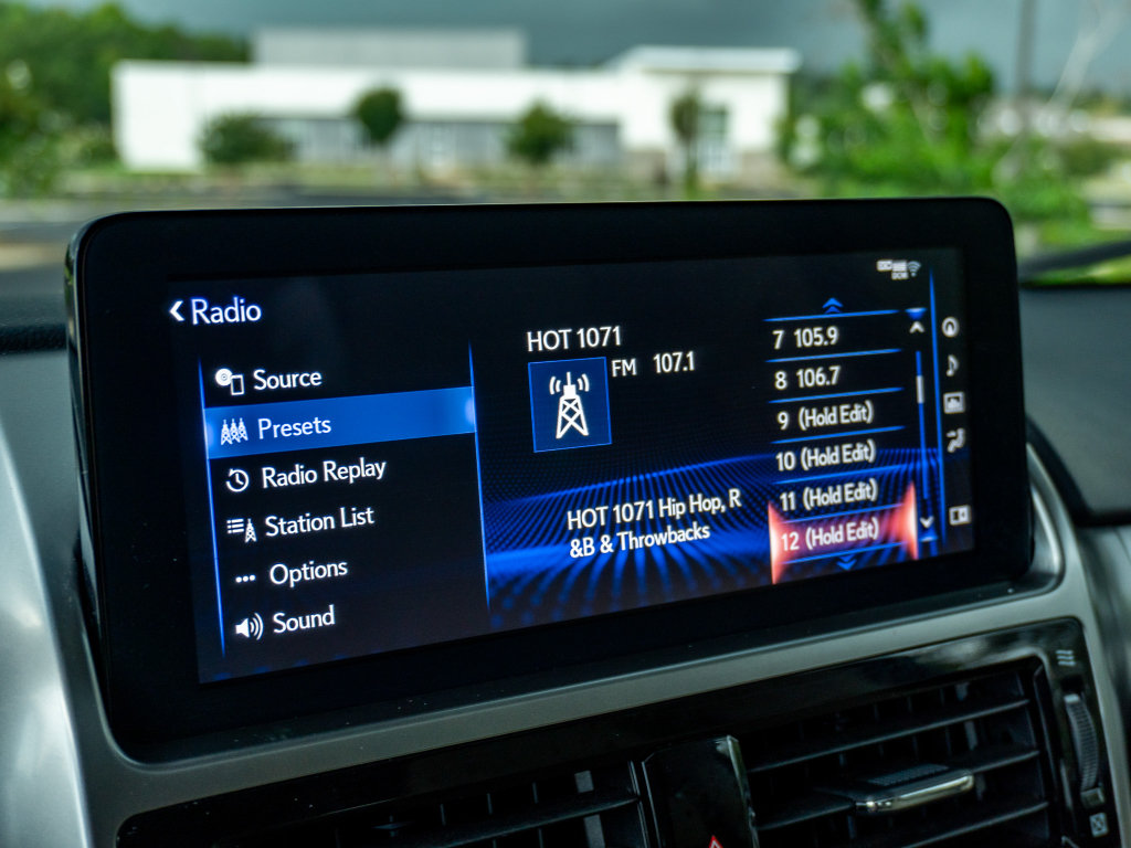 Used 2023 Lexus GX 460 Premium w/ Accessory Package AWD/4WD image 24