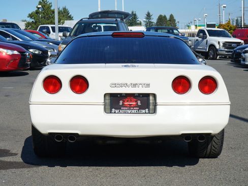 Used 1988 Chevrolet Corvette Base image 4