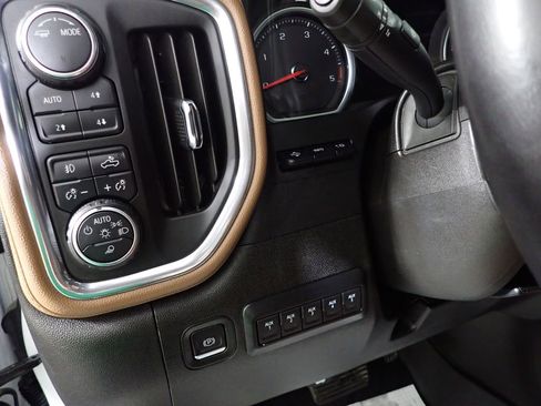 Used 2021 Chevrolet Silverado 3500 High Country w/ Snow Plow Prep/Camper Package AWD/4WD image 28