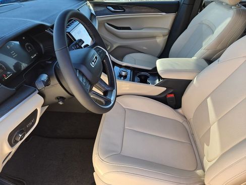 New 2025 Jeep Grand Cherokee L Limited w/ Luxury Tech Group II image 7