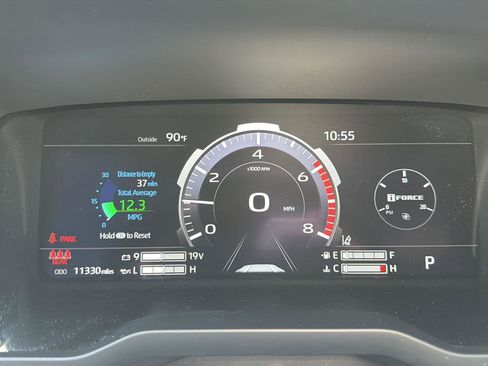 Used 2025 Toyota Tundra Platinum AWD/4WD image 31