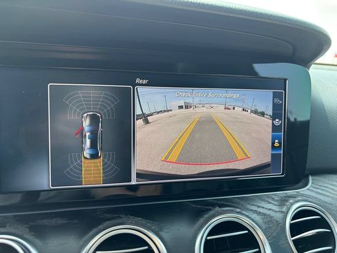 Used 2017 Mercedes-Benz E 300 4MATIC image 12