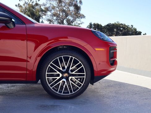 New 2026 Porsche Cayenne Coupe image 11