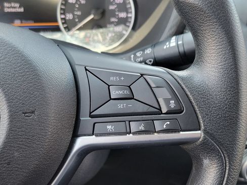Used 2024 Nissan Sentra SV FWD image 6