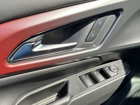 Certified 2024 Chevrolet Equinox EV RS image 22